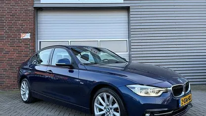 Occasion BMW 330 Sport Line 252 PK (185 kW) 2017 Blauw Sedan
