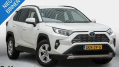 Wit Gebruikt 2021 Toyota RAV4 Play SUV | € 28.950 (Eerlijke prijs)