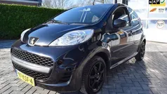 Zwart Gebruikt 2010 Peugeot 107 Hatchback | € 2.795 (Eerlijke prijs)