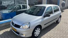 Grijs Gebruikt 2010 Renault Clio II Campus Hatchback | € 2.250 (Eerlijke prijs)