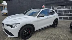 Wit Gebruikt 2017 Alfa Romeo Stelvio Super SUV | € 26.950 (Eerlijke prijs)