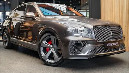 Grijs Gebruikt 2022 Bentley Bentayga Mulliner SUV | € 194.995 (Super prijs)