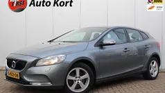 Gebruikt 2018 Volvo V40 Momentum Hatchback | € 14.750 (Eerlijke prijs)