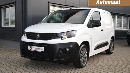 Wit Occasion 2022 Peugeot Partner MPV | € 17.450 (Eerlijke prijs)
