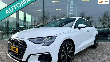 Wit Occasion 2022 Audi A3 Proline Sedan | € 25.845 (Goede deal)