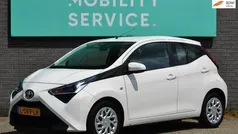 Wit Gebruikt 2021 Toyota Aygo X-play Hatchback | € 11.464 (Eerlijke prijs)
