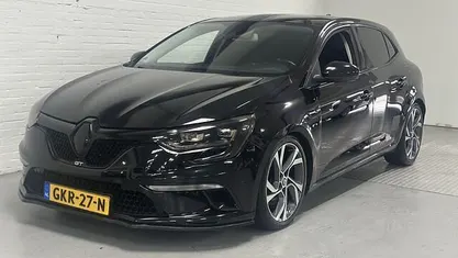 Grijs Occasion 2017 Renault Mégane IV GT Hatchback | € 16.999 (Eerlijke prijs)