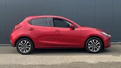 Soul red (rood metallic) Gebruikt 2017 Mazda 2 Hatchback | € 13.950 (Eerlijke prijs)