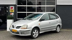 Grijs Gebruikt 2003 Nissan Almera Tino MPV | € 1.495 (Eerlijke prijs)