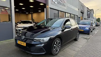 Occasion 2021 VW Golf VIII Style Hatchback | € 18.999 (Super prijs)