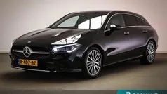 Zwart Gebruikt 2022 Mercedes CLA180 Shooting Brake Premium Stationwagen | € 32.450 (Eerlijke prijs)