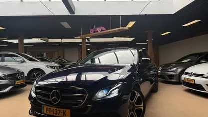 Blauw Occasion 2016 Mercedes E220 Prestige Sedan | € 18.750 (Eerlijke prijs)