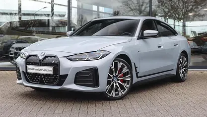 Grijs Gebruikt 2023 BMW i4 Comfort Edition Sedan | € 42.950 (Eerlijke prijs)