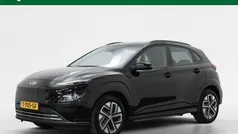 Zwart Gebruikt 2022 Hyundai Kona Comfort SUV | € 22.445 (Eerlijke prijs)