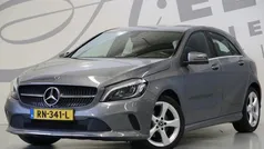 Grijs Gebruikt 2017 Mercedes A160 Ambition Hatchback | € 14.950 (Eerlijke prijs)