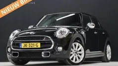 Zwart, metallic lak Gebruikt 2016 Mini Cooper S Business Hatchback | € 17.440 (Eerlijke prijs)