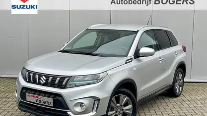 Grijs Gebruikt 2023 Suzuki Vitara SUV | € 25.840 (Eerlijke prijs)