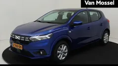 Gebruikt 2024 Dacia Sandero Expression Hatchback | € 18.430 (Eerlijke prijs)
