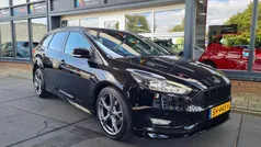 Zwart Gebruikt 2018 Ford Focus ST-Line Stationwagen | € 14.990 (Eerlijke prijs)