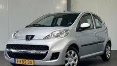 Grijs Gebruikt 2012 Peugeot 107 Urban Move Hatchback | € 5.445 (Eerlijke prijs)