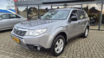 Grijs Gebruikt 2010 Subaru Forester Comfort SUV | € 7.900 (Eerlijke prijs)