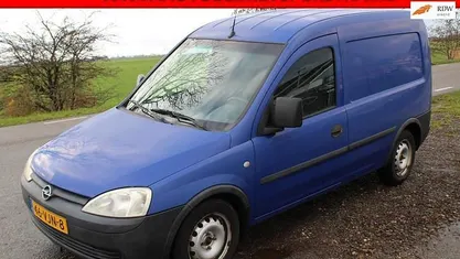 Blauw Gebruikt 2007 Opel Combo Comfort Sedan | € 1.350 (Eerlijke prijs)