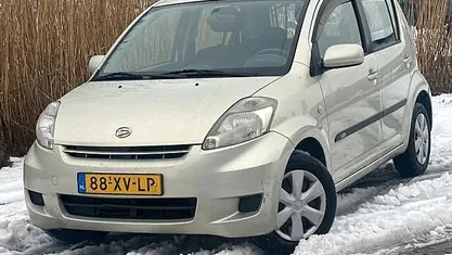 Occasion Daihatsu Sirion 91 PK (66 kW) 2007 Beige Hatchback