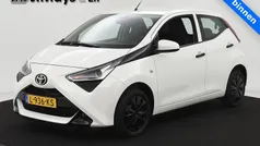 Wit Gebruikt 2021 Toyota Aygo Hatchback | € 9.945 (Eerlijke prijs)