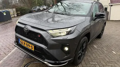 Grijs Occasion 2024 Toyota RAV4 Sport SUV | € 48.995 (Eerlijke prijs)