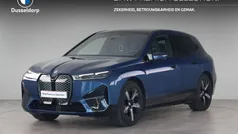 Blauw Gebruikt 2021 BMW iX Executive SUV | € 44.850 (Eerlijke prijs)