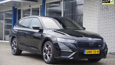 Zwart Gebruikt 2021 Skoda Octavia RS Stationwagen | € 27.950 (Eerlijke prijs)