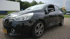 Zwart Gebruikt 2015 Renault Clio IV Night&Day Hatchback | € 4.900 (Eerlijke prijs)
