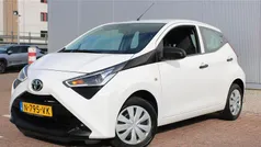 Wit Gebruikt 2022 Toyota Aygo Hatchback | € 11.950 (Goede deal)