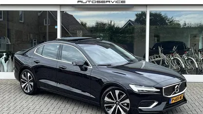 Gebruikt 2022 Volvo S60 Inscription Sedan | € 36.649 (Eerlijke prijs)