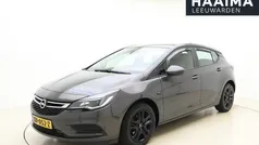 Grijs Gebruikt 2016 Opel Astra Edition Hatchback | € 10.950 (Eerlijke prijs)