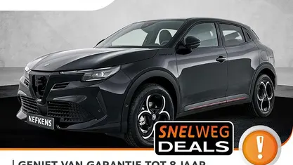 Gebruikt 2025 Alfa Romeo Junior Edizione Speciale SUV | € 37.290 (Eerlijke prijs)