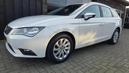Wit Occasion 2015 Seat Leon ST Ecomotive Stationwagen | € 5.195 (Goede deal)