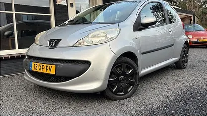 Occasion 2007 Peugeot 107 Hatchback | € 2.450 (Eerlijke prijs)