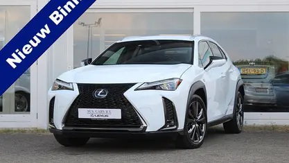 Occasion 2020 Lexus UX 250h Sport Line SUV | € 29.960 (Eerlijke prijs)