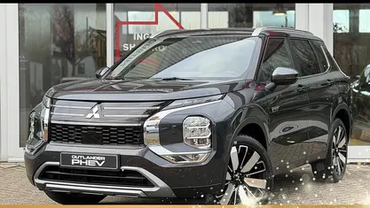 Gebruikt 2025 Mitsubishi Outlander P-HEV Instyle SUV | € 55.950 (Eerlijke prijs)