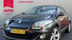 Zwart Gebruikt 2012 Renault Mégane III Collection Hatchback | € 4.399 (Eerlijke prijs)