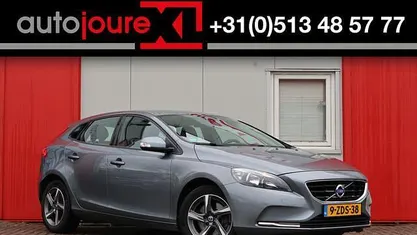Gebruikt 2014 Volvo V40 Business Edition Hatchback | € 5.999 (Eerlijke prijs)