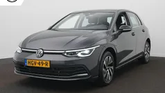 Grijs Gebruikt 2021 VW Golf VIII Style Hatchback | € 23.795 (Goede deal)