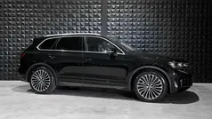 Zwart Nieuw 2024 VW Touareg Elegance SUV | € 82.900 (Eerlijke prijs)