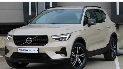 Bruin Gebruikt 2024 Volvo XC40 Plus SUV | € 40.950 (Eerlijke prijs)