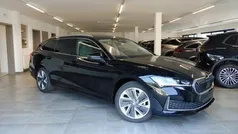 Zwart, metallic lak Nieuw 2024 Skoda Superb Selection Stationwagen | € 46.950 (Eerlijke prijs)