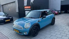 Blauw, metallic lak Gebruikt 2007 Mini ONE Pepper Hatchback | € 3.499 (Eerlijke prijs)