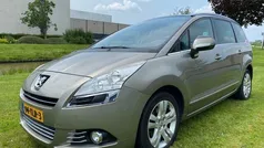 Grijs Gebruikt 2012 Peugeot 5008 GTi MPV | € 3.999 (Super prijs)