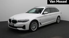 Wit Gebruikt 2022 BMW 520 Executive Stationwagen | € 35.745 (Goede deal)