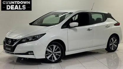 Wit Gebruikt 2020 Nissan Leaf Acenta Hatchback | € 12.620 (Eerlijke prijs)